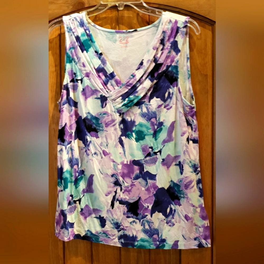 Sleeveless summer top in gorgeous colors of purple aqua and white!